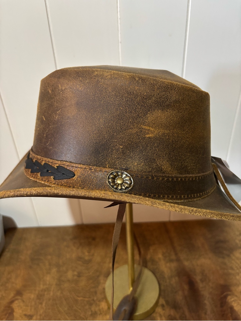 Fall Leather Outback Hat - Picture 2 of 3